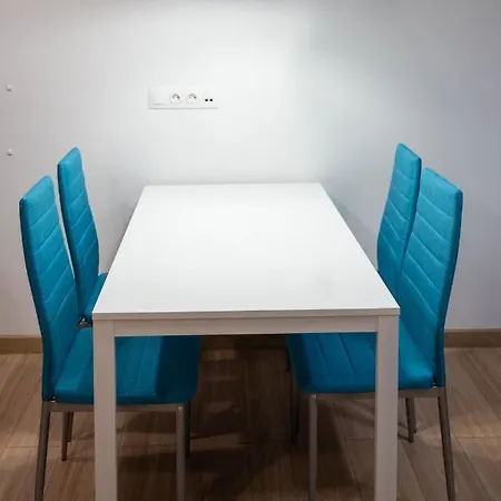 Modern And Cozy 1bdr In The Center Апартаменты София