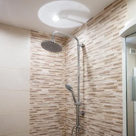 شقة Modern And Cozy 1bdr In The Center *